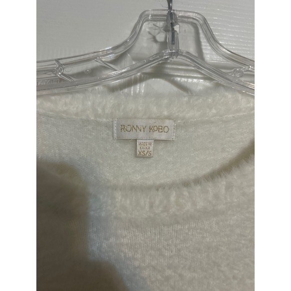 Ronny Kobo XS/S White‎ Fuzzy Soft Knit Long Sleeve Pullover Sweater - Picture 2 of 4